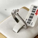 انگشتر سولیتر سفید تک نگینی