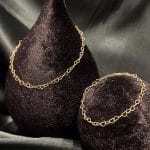 گردنبند و دستبند بزرگی