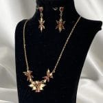 گردنبند و گوشواره گندمی قرمز