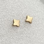 گوشواره چسبی لیزری