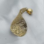 آویز چیپسی طلایی طلای ۱۸ عیار بدون اجرت وزن ۲.۷۱۰ گرم