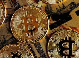 ارز دیجیتال بخریم یا طلا؟