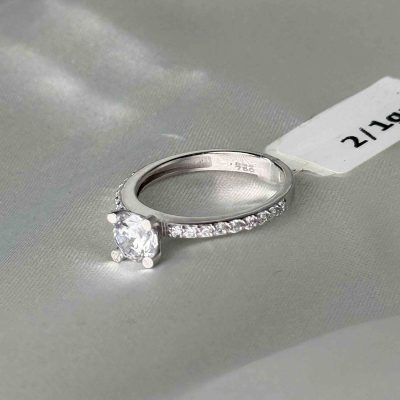 انگشتر سولیتر اتمی طلا ۱۸ عیار زنانه وزن ۲.۱۰۰ گرم – گالری طلا زمرد