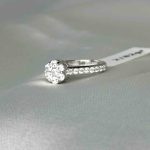 انگشتر سولیتر اتمی طلا ۱۸ عیار زنانه وزن ۲.۸۲ گرم – گالری طلا زمرد