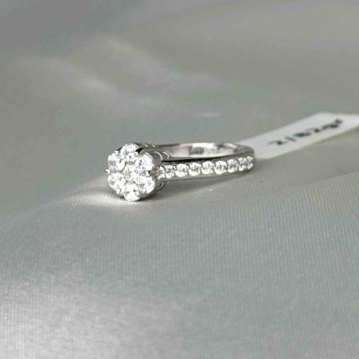 انگشتر سولیتر اتمی طلا ۱۸ عیار زنانه وزن ۲.۸۲ گرم – گالری طلا زمرد