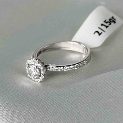 انگشتر سولیتر اتمی طلا ۱۸ عیار زنانه وزن ۲.۱۵ گرم – گالری طلا زمرد