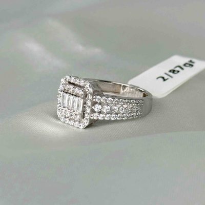 انگشتر سولیتر اتمی طلا ۱۸ عیار زنانه وزن ۲.۸۷ گرم – گالری طلا زمرد