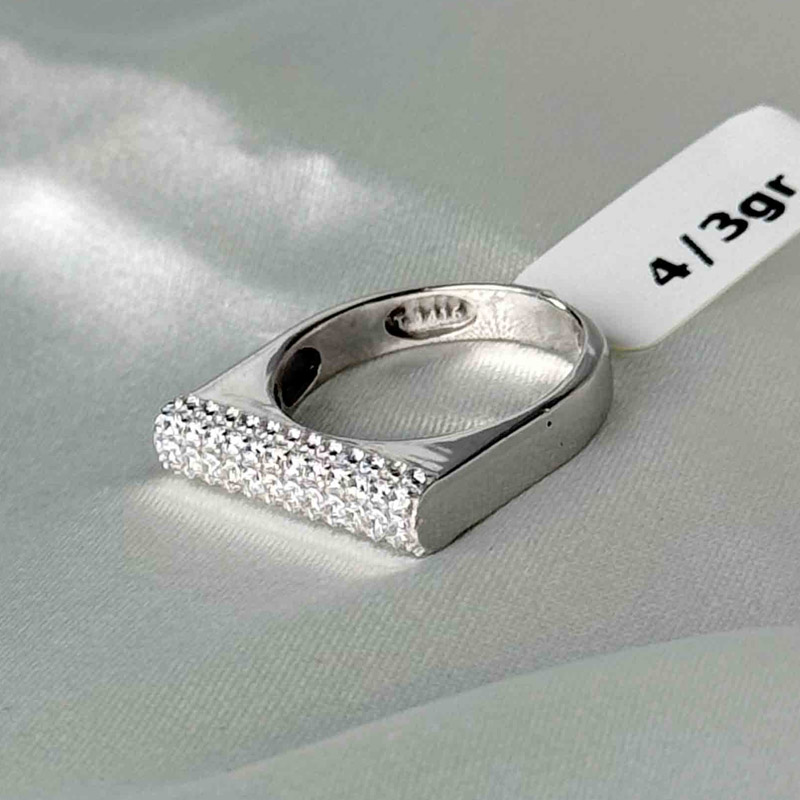 انگشتر سولیتر اتمی طلا ۱۸ عیار زنانه وزن ۴.۳ گرم – گالری طلا زمرد