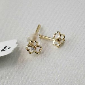 گوشواره چسبی آرتازر 440 سوت از گالری طلا زمرد