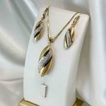 نیم ست ترکیبی طلا – گوشواره 2.890 و آویز 2.880 – بدون اجرت – گالری طلا زمرد