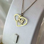 آویز حرف M طلای ۱۸ عیار وزن ۶۱۰ سوت – بدون اجرت و مناسب هدیه