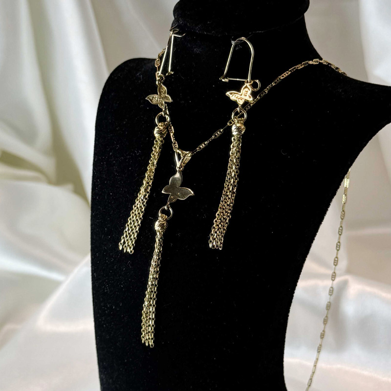 nimset-parvane-avizi-gold-18k-5-18g-zomorod نیم ست پروانه آویزی طلا ۱۸ عیار وزن 5.18 گرم گالری طلا زمرد