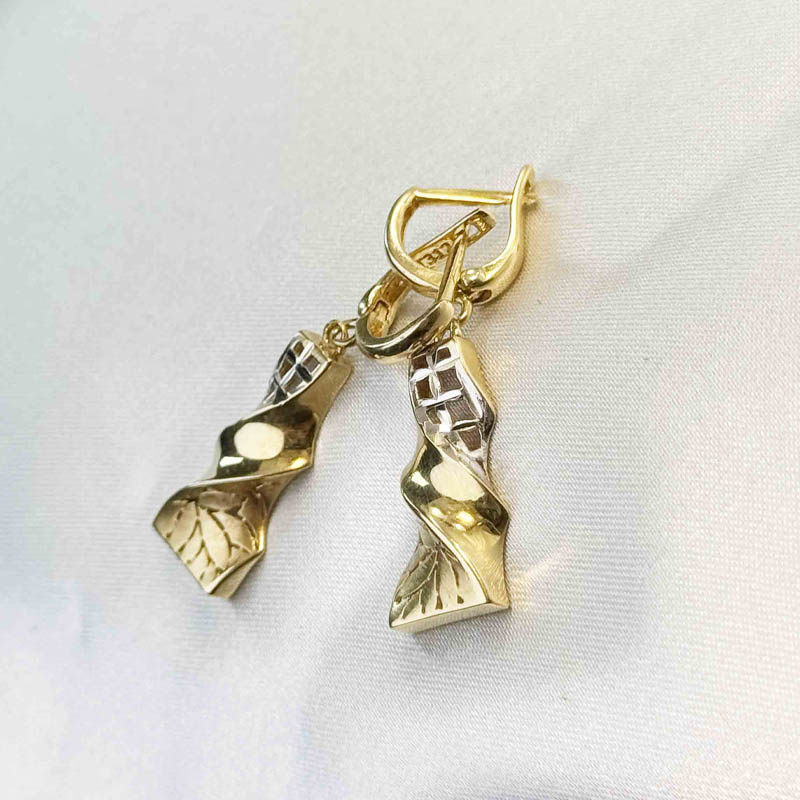 گوشواره طلا آویزی بدون اجرت وزن 4/340 گرم از گالری طلا زمرد