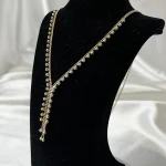 گردنبند طلا زنانه با طراحی آویزدار ظریف