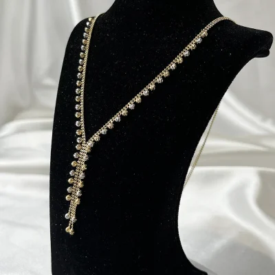 گردنبند طلا زنانه با طراحی آویزدار ظریف