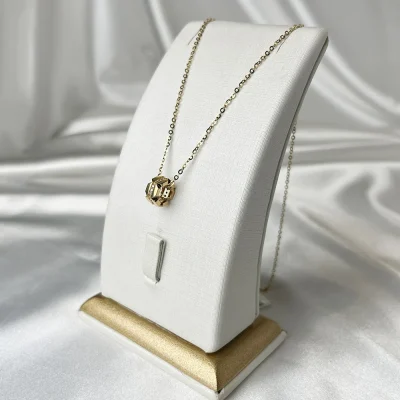 گردنبند طلا طرح هندسی مینیمال ۱۸ عیار – جواهری زمرد