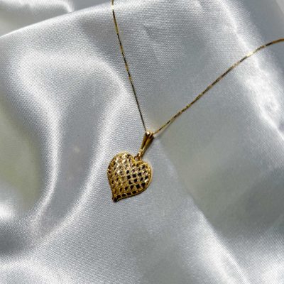 آویز قلب تراشه طلا ۱۸ عیار ۸۹۰ سوت – جواهری زمرد