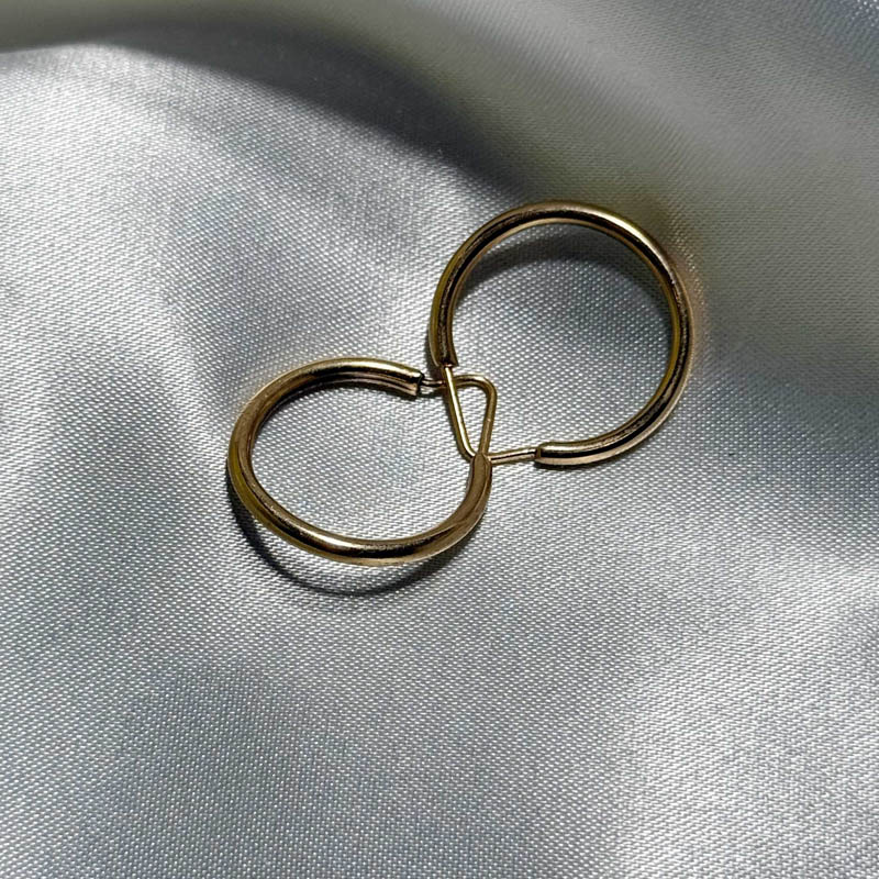 72 گوشواره حلقهای طلا ۱۸ عیار ۱.۶۹۰ گرم – جواهری زمرد
