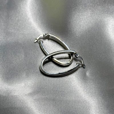 گوشواره بیضی طلا ۱۸ عیار ۲.۵۶۰ گرم – جواهری زمرد