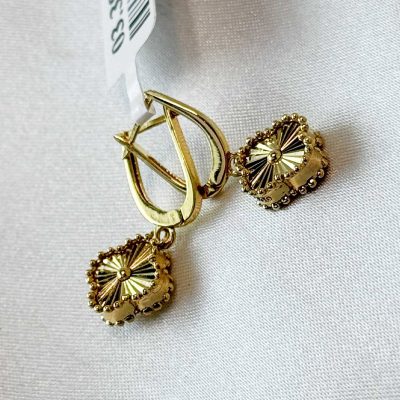 گوشواره آویزی طلا ونکلیف با وزن ۳.۳۸ گرم