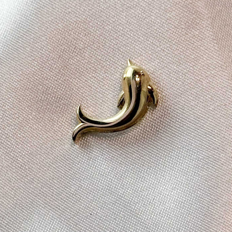 194 آویز طلا طرح دریایی وزن ۰.۵۹ گرم (۵۹۰ سوت) – جواهری زمرد